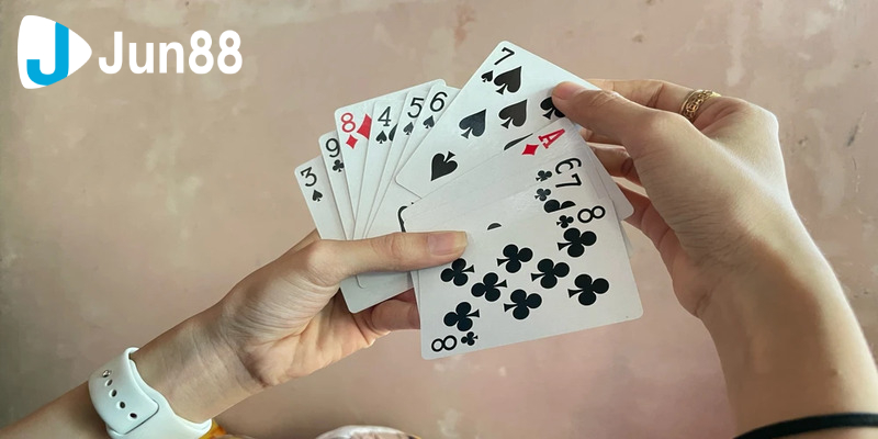 Kỹ năng xào bài cần được luyện tập đều đặn