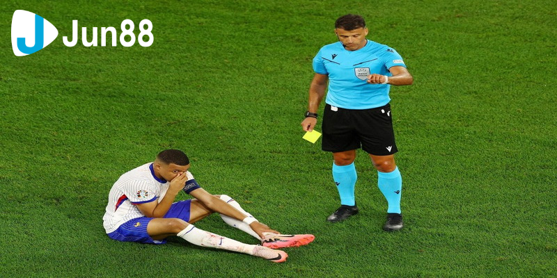 Đánh giá tỷ lệ cược kèo thẻ vàng